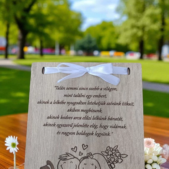 Esküvői pénzátadó tábla, egyedi gravírozással - autós2